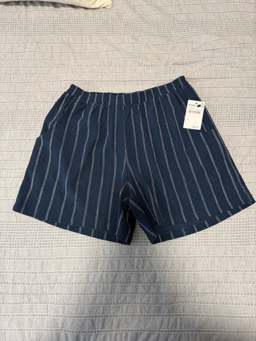 Nordstrom Navy Pinstripe Elastic-Waist Women’s Shorts